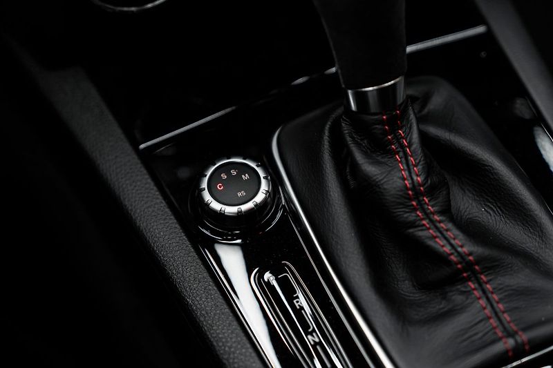 Mercedes-Benz Třídy C Black Series - fotka 14 z 23