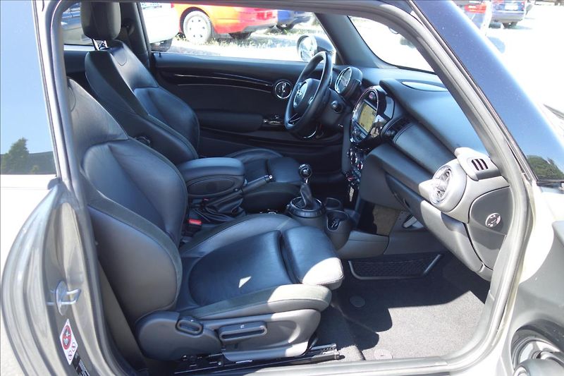 Mini Cooper 1,5 i 100KW, LED, 54TIS.KM. - fotka 12 z 38