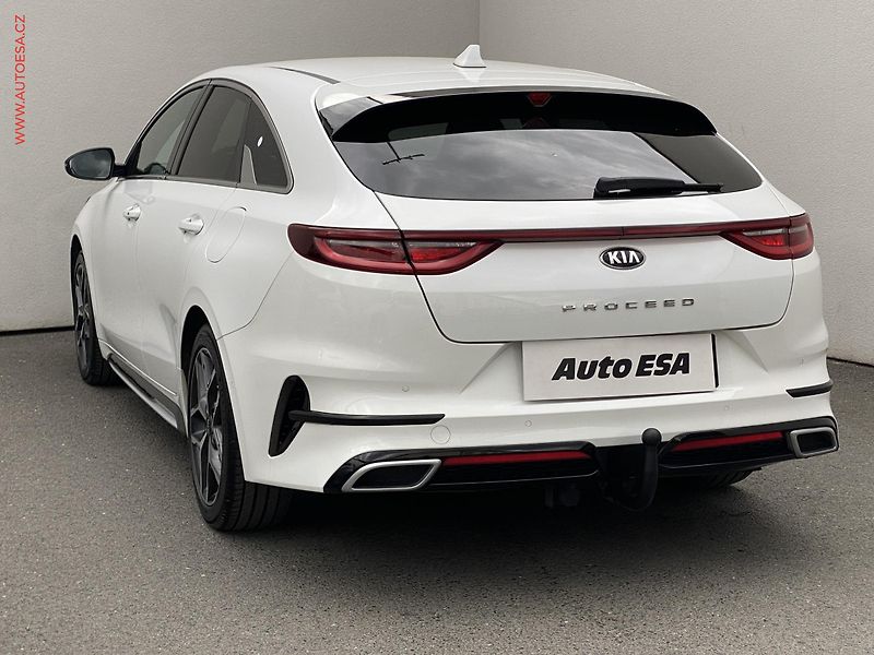 Kia ProCeed (2021) 1.5 T-GDi, GT Line, navi, TZ - fotka 6 z 18