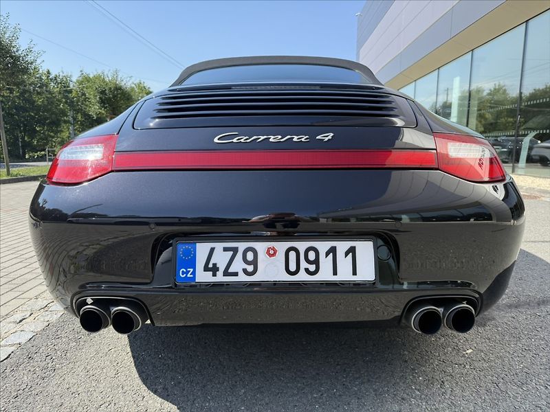 Porsche 911 3,6   Carrera 4 Cabrio (997/2) - fotka 9 z 26