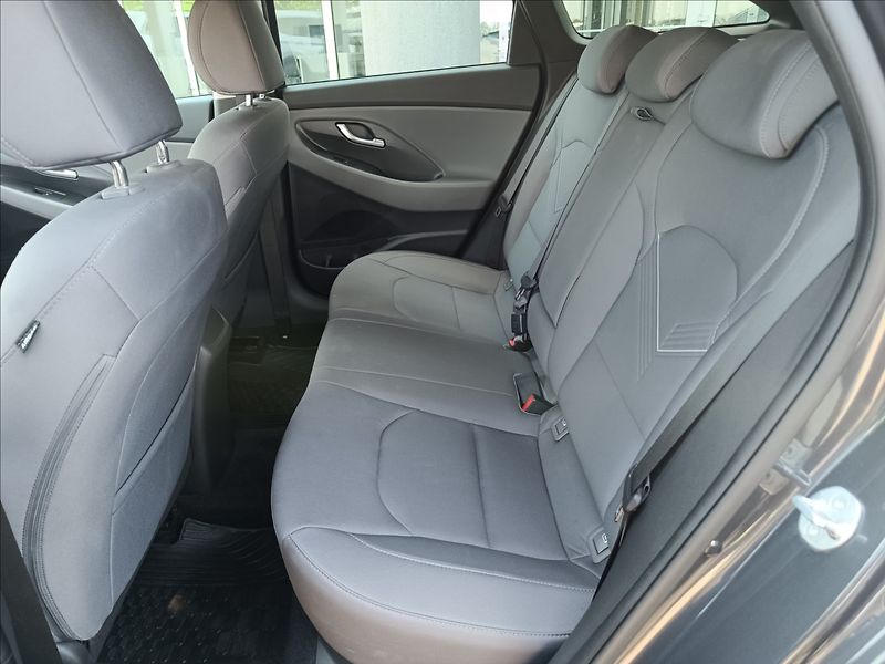 Hyundai i30 1,0 T-GDi Smart DCT - fotka 10 z 22