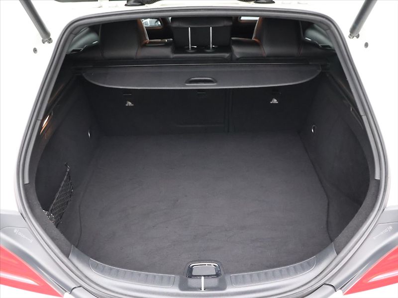 Mercedes-Benz CLA 2,1 220CDI 130kW 4MATIC CZ - fotka 10 z 39
