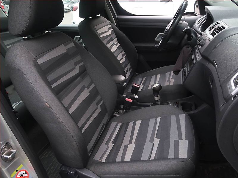 Škoda Roomster (2007) 1.6 16V, po STK, udržované - fotka 9 z 15