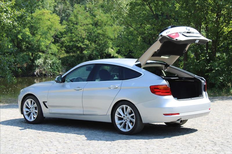 BMW Řada 3 320i GT / xDrive / HUD / 360° - fotka 10 z 49