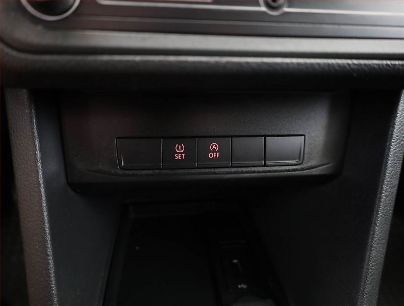 Volkswagen Caddy (2018) Comfortline 1.4 TSI, 5Míst, ČR - fotka 13 z 19