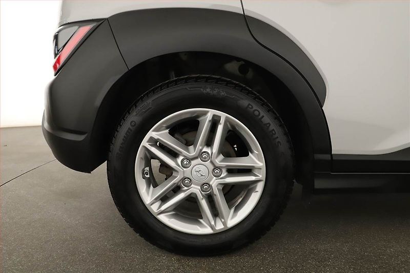 Hyundai Kona (2023) Comfort 1.0 T-GDI MHEV, ČR - fotka 14 z 14
