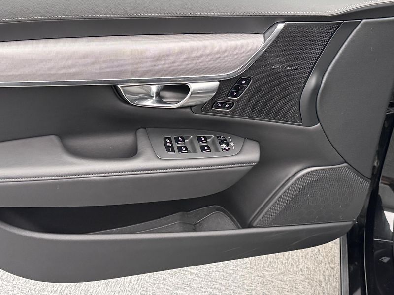 Volvo V90 T6 AWD RECHARGE BRIGHT PLUS  - fotka 19 z 46