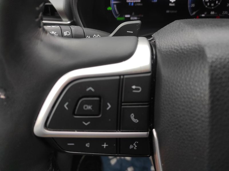 Toyota Highlander 2.5e-CVT HEV 7míst, AWD - fotka 30 z 59