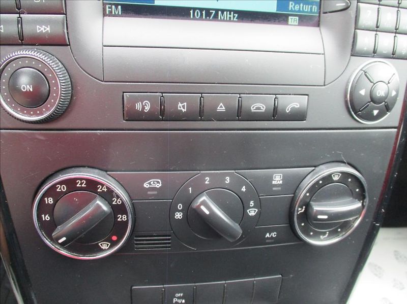Mercedes-Benz Třídy A 2,0 160 CDI, klima, servis, - fotka 22 z 45