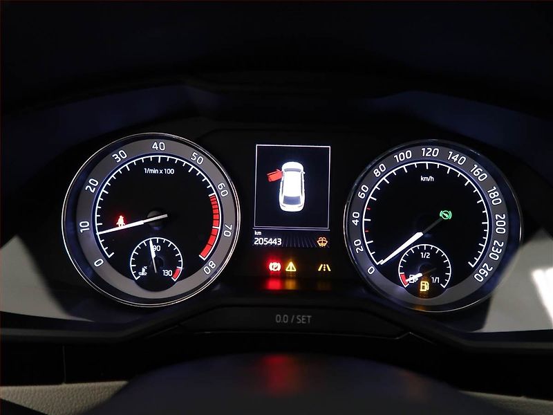Škoda Superb (2016) Laurin&Klement 2.0 TSI, 4X4 - fotka 11 z 16