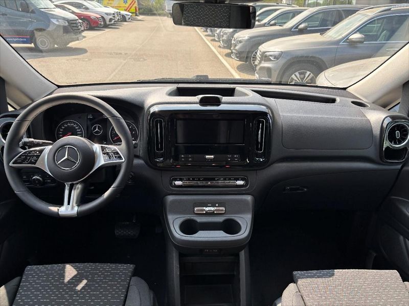 Mercedes-Benz Vito (2026) 2,0 119 CDI / Tourer Select / - fotka 4 z 8