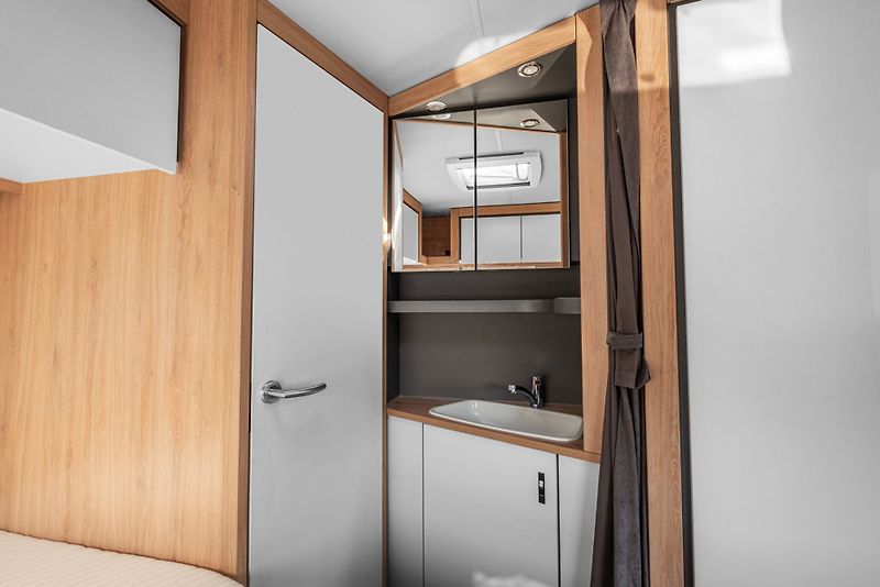 Knaus (2027) Sport 450 FU - fotka 7 z 7