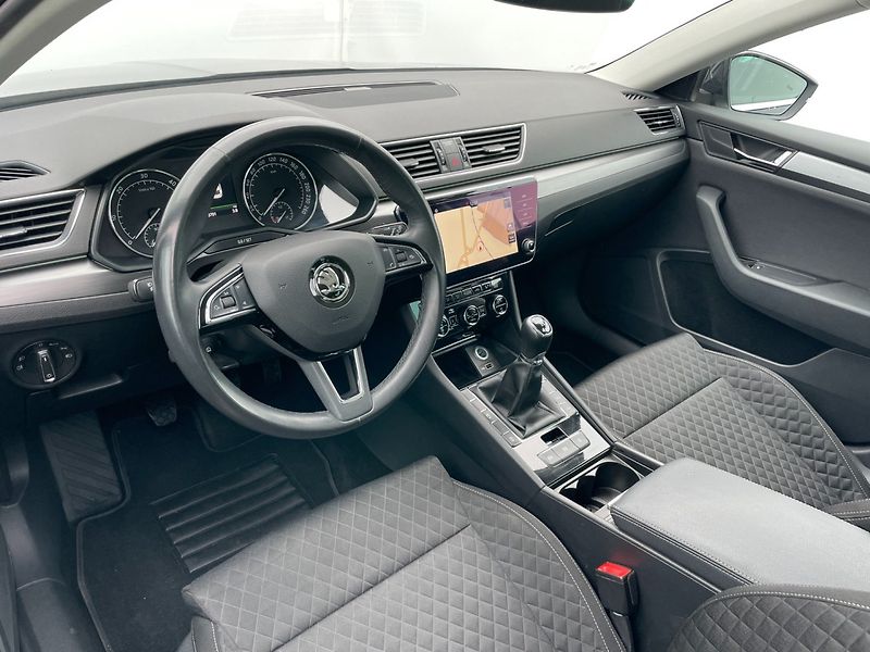 Škoda Superb (2018) 2.0TDi 110kW 4x4! STYLE++! - fotka 12 z 43