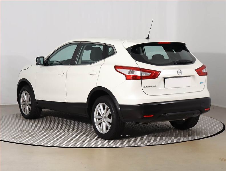 Nissan Qashqai (2016) 1.5 dCi, Serv.kniha, Navi - fotka 4 z 17