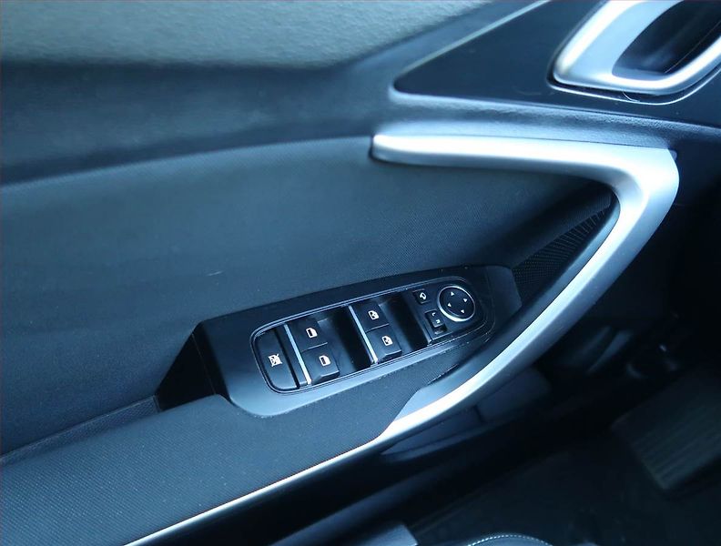 Kia Ceed (2018) 1.4 T-GDI, Serv.kniha - fotka 15 z 15
