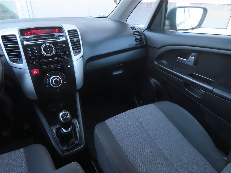 Kia Venga (2010) 1.4 CRDi, nová STK - fotka 8 z 17
