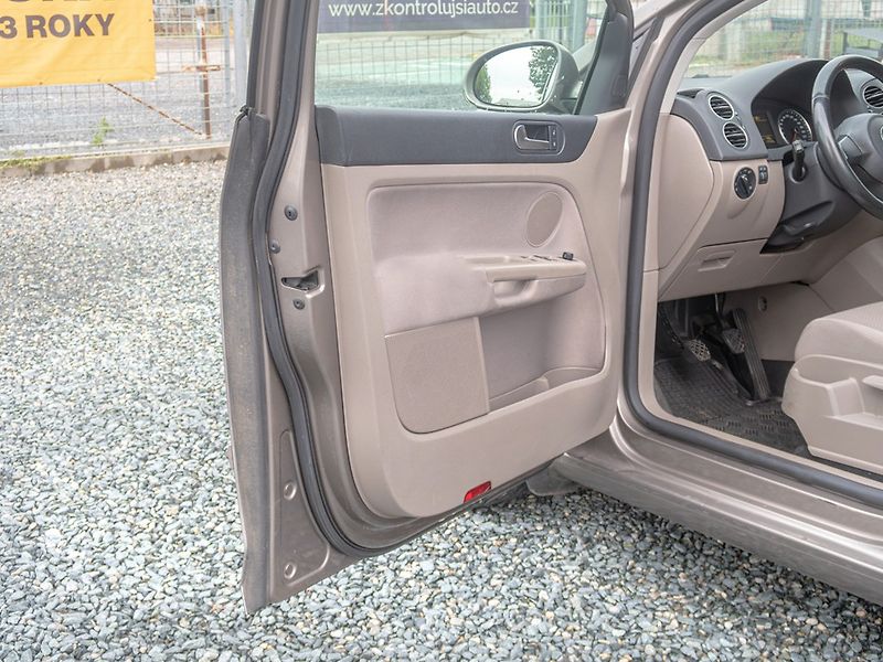 Volkswagen Golf Plus (2010) 1.6TDI 77KW – NOVÉ V ČR - fotka 9 z 38