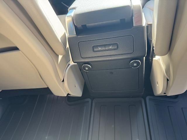 Land Rover Discovery (2019) 3,0 TDV6 HSE 2. majitel - fotka 15 z 30