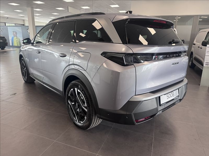 Peugeot 5008 (2026) 1,6 GT Plug-in HYBRID 225 e-DC - fotka 3 z 3