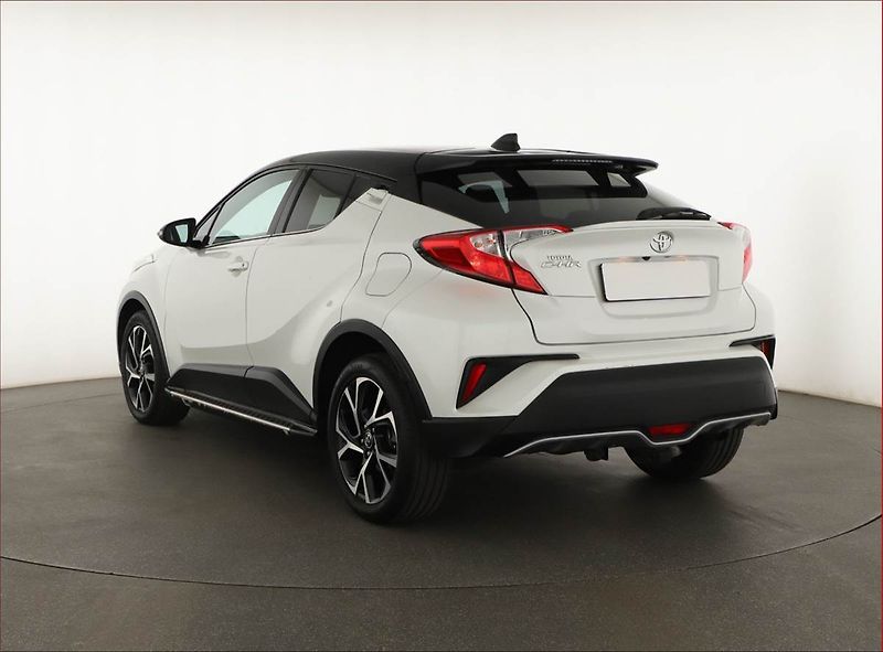 Toyota C-HR (2017) 1.2 Turbo, Automat, Navi - fotka 4 z 16