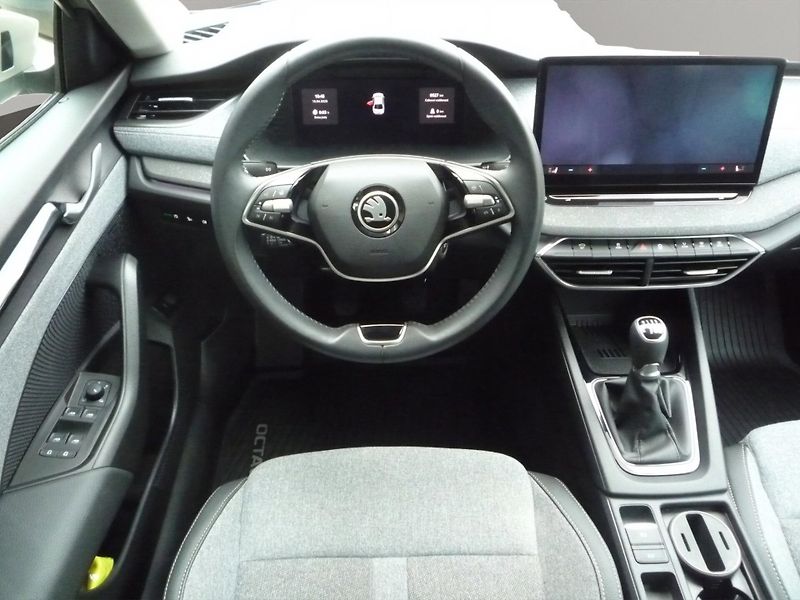 Škoda Octavia (2024) 1,5TSi 110kW Top Selection - fotka 11 z 14