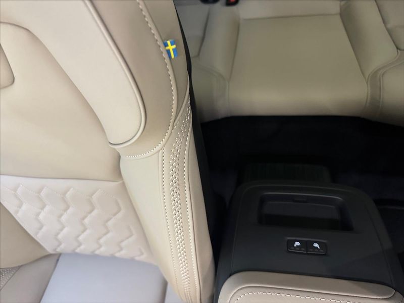 Volvo XC60 2,0 XC60T8 Ultra Dark   0347 - fotka 15 z 16