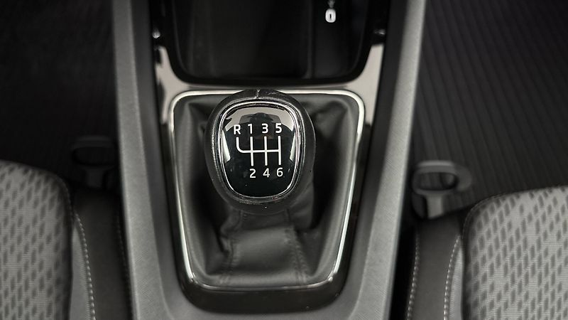 Škoda Octavia 2.0 TDI Style Combi - fotka 21 z 24