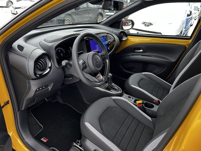 Toyota Aygo 1.5 Hybrid ODBĚR 8/2026 - fotka 11 z 27