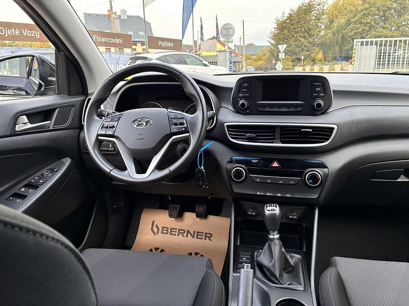 Hyundai Tucson 1.6GDi 97kW KLIMA ,1 MAJITEL - fotka 15 z 24