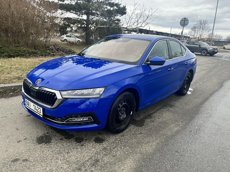 Škoda Octavia 2.0 TDI DSG Style, 1.majitel - fotka 28 z 29