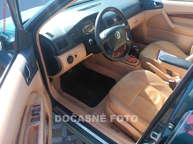 Škoda Octavia (1999) 1.8T, ČR, AC, TZ, kůže - fotka 3 z 3