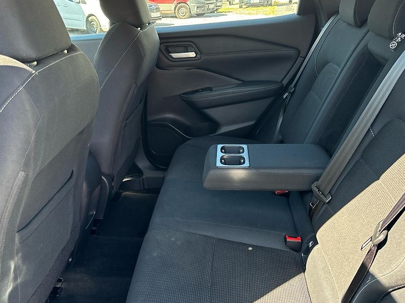 Nissan Qashqai (2021) 1.3 M-HEV, automat, 116kw - fotka 7 z 22