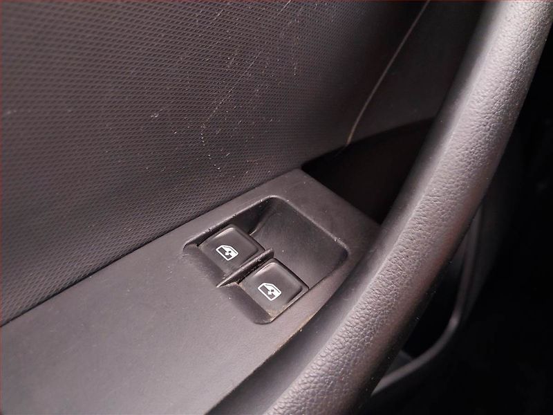 Škoda Rapid (2015) Ambition 1.4 TDI - fotka 17 z 18