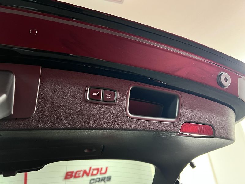Porsche Macan Turbo 3.6 V6, 294 kW, Původ ČR - fotka 8 z 43