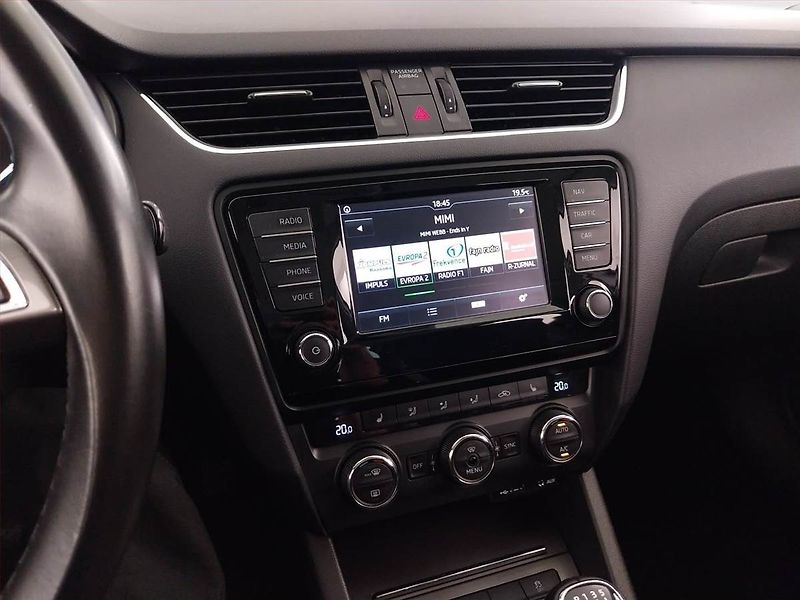 Škoda Octavia (2016) Joy 2.0 TDI, 4X4, Serv.kniha - fotka 12 z 26
