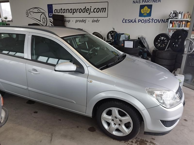 Opel Astra (2008) 1.6i,85kW,KLIM. - fotka 7 z 25