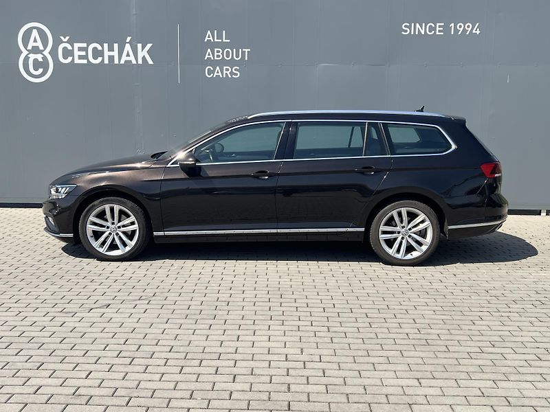 Volkswagen Passat (2020) 2.0TDi*140kW*DSG*ACC - fotka 8 z 32