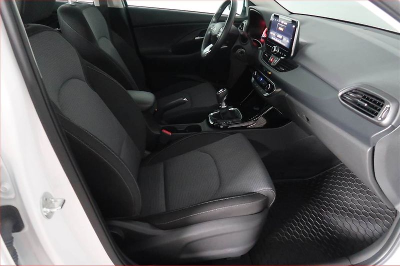 Hyundai i30 (2024) 1.5 DPI, ČR,1.maj, Serv.kniha - fotka 9 z 18