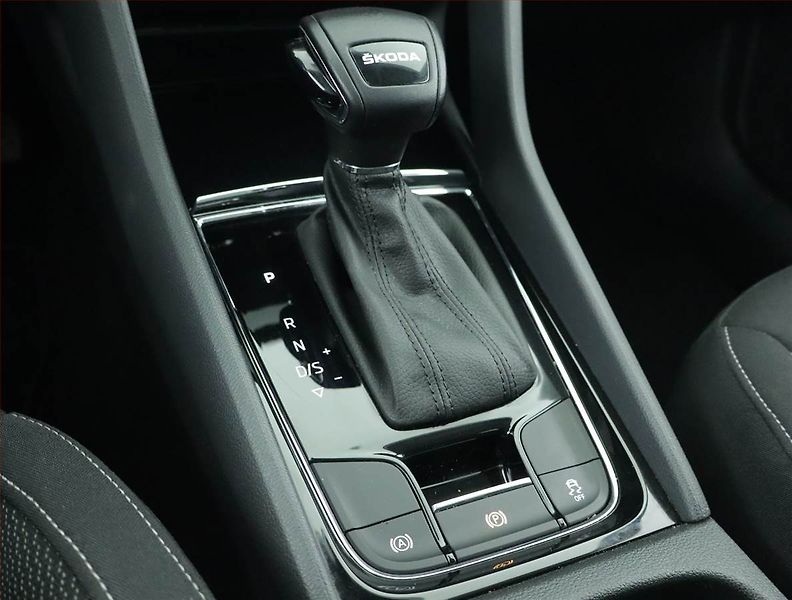 Škoda Karoq (2023) 2.0 TDI - fotka 13 z 24