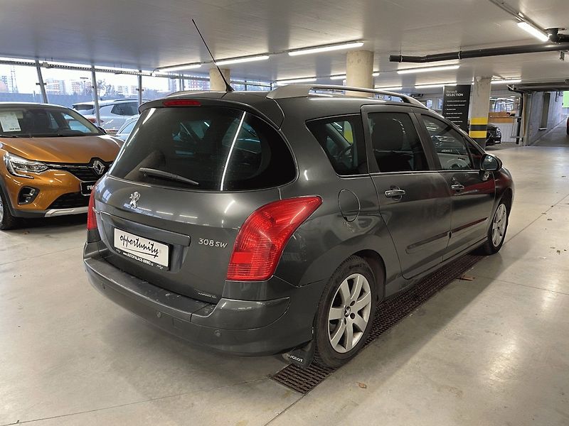 Peugeot 308 (2012) 1.6 VTi, 88kW, ČR - fotka 3 z 9