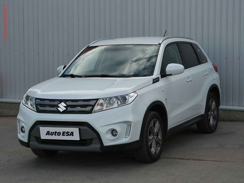 Suzuki Vitara (2017) 1.6 VVT, Comfort, kamera, - fotka 3 z 23