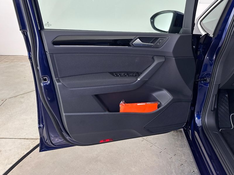 Volkswagen Touran (2025) MPV - fotka 13 z 29