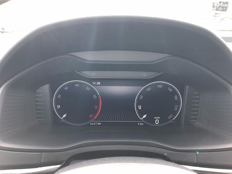 Škoda Karoq (2026) 1,5 TSI - fotka 18 z 30