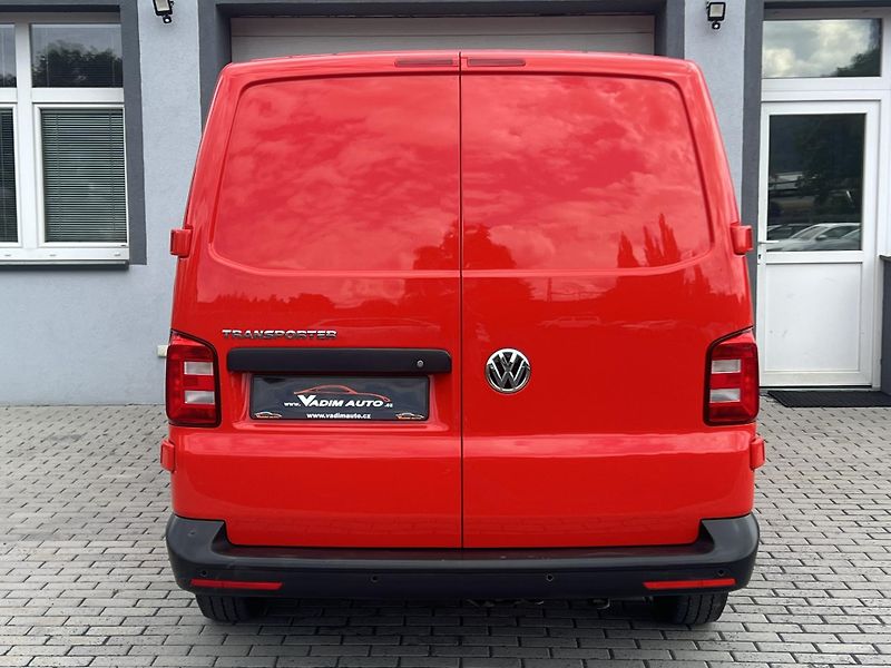 Volkswagen Transporter (2019) 2.0TDI 110kW DSG 1.MAJITEL ČR - fotka 6 z 19