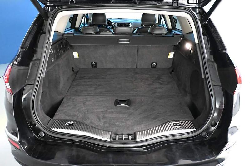 Ford Mondeo (2022) 2.0 VIGNALE 140 KW LED Tažné 8 - fotka 8 z 43