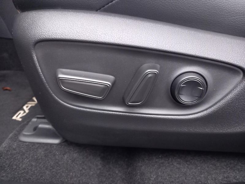 Toyota RAV4 (2025) 2.5 PHEV - SELECTION - fotka 6 z 25