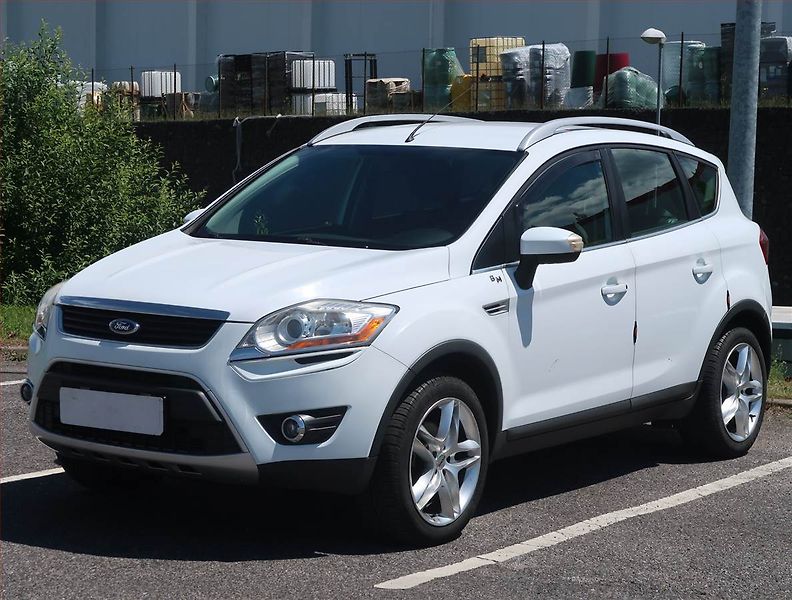 Ford Kuga (2009) 2.0 TDCi, 4X4 - fotka 2 z 16