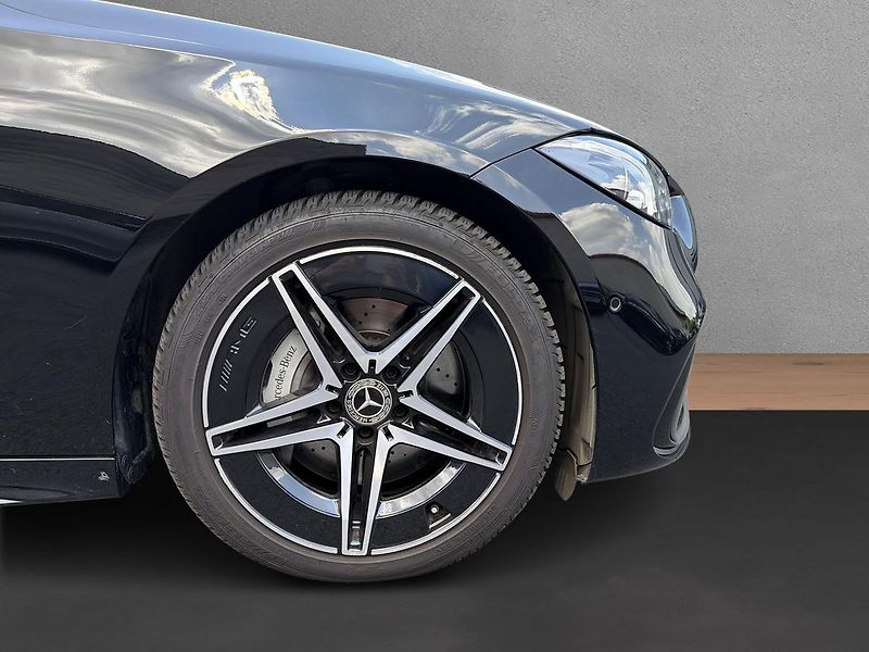 Mercedes-Benz Třídy C C 220 d 4MATIC - fotka 15 z 17