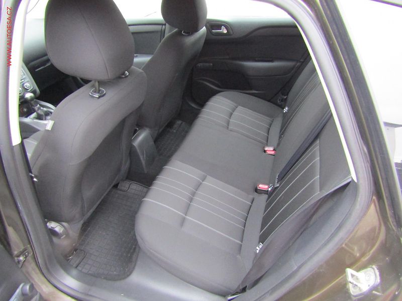 Citroën C4 (2011) 1.4i, ČR - fotka 10 z 15