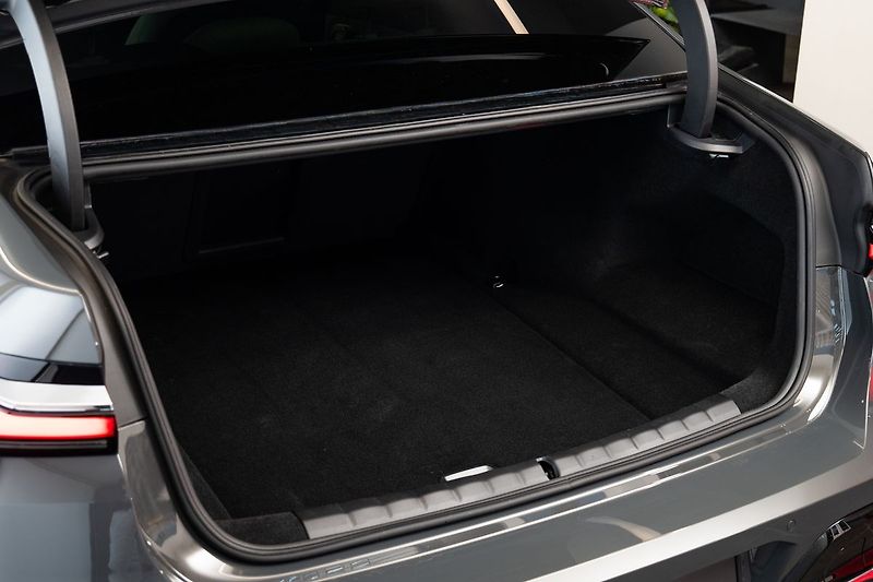 BMW Ostatní M70 xDrive Bower&Wilkins Diamo - fotka 20 z 23